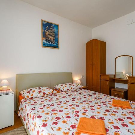 Holiday House Snjezana Krk Town Dış mekan fotoğraf