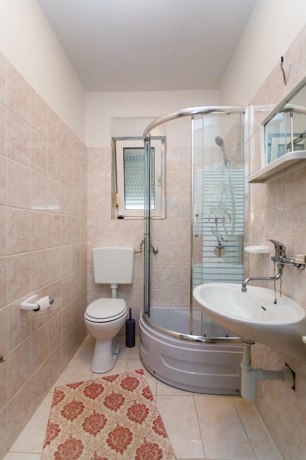 Holiday House Snjezana Krk Town Dış mekan fotoğraf