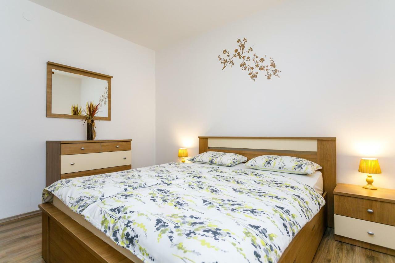 Holiday House Snjezana Krk Town Dış mekan fotoğraf