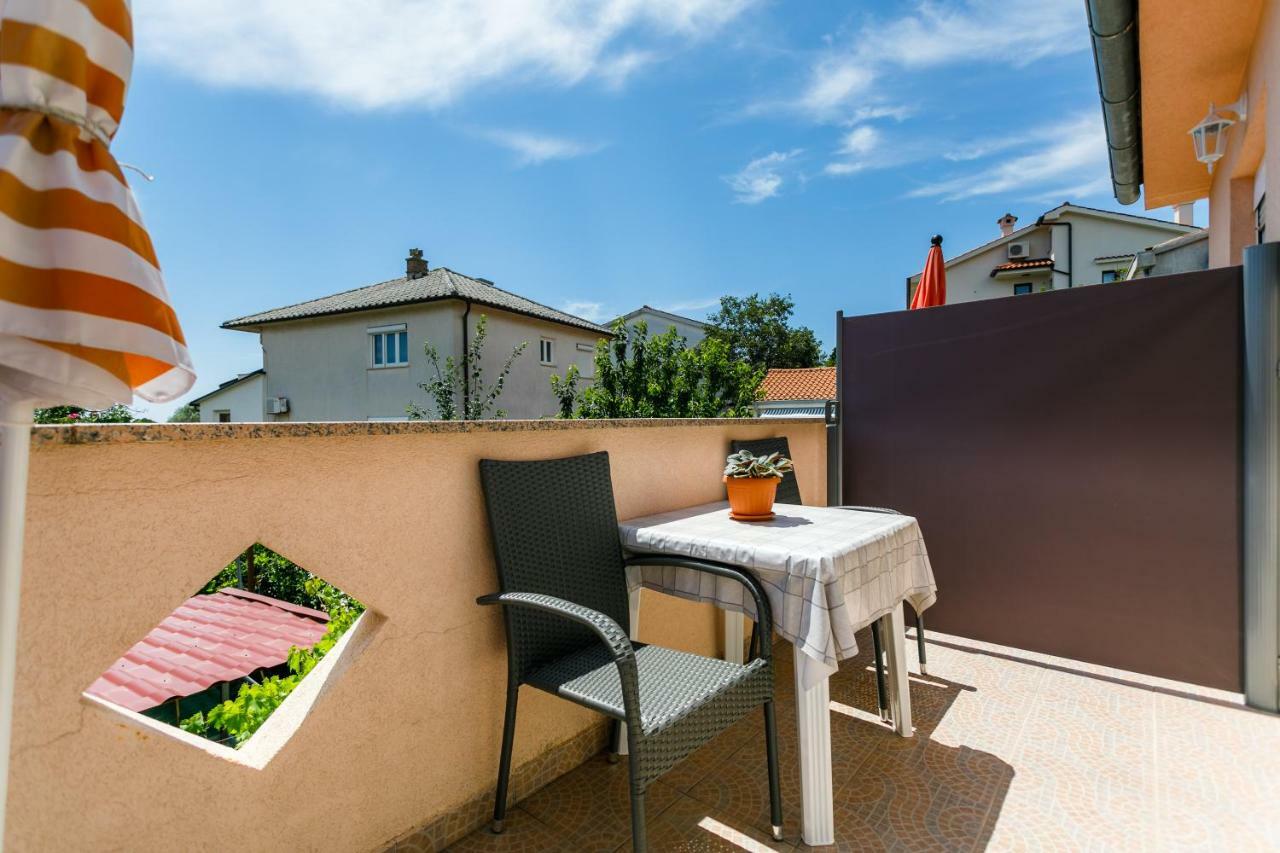 Holiday House Snjezana Krk Town Dış mekan fotoğraf