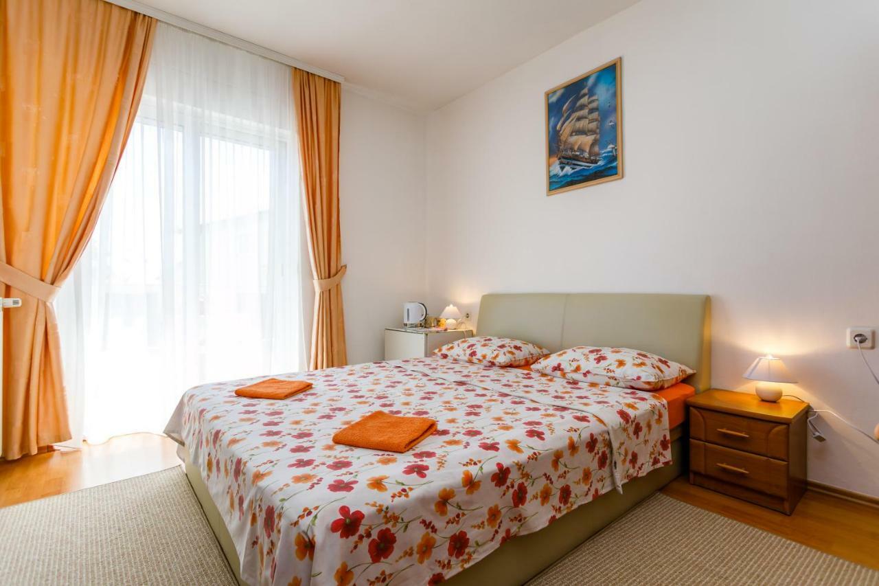 Holiday House Snjezana Krk Town Dış mekan fotoğraf